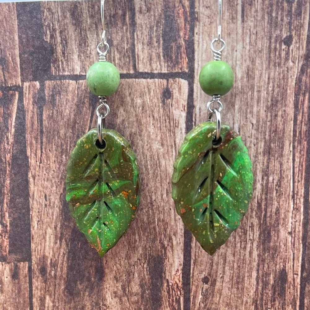 Pumpkin leaf Dangle Earrings Polymer Clay & Gaspeite natural stone beads - Picture 3 of 3